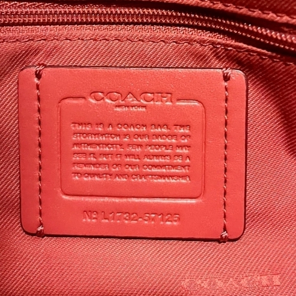 Coach Edie 31 Shoulder Bag Washed Red Leather Edie Turnlock Purse - Picture 8 of 12